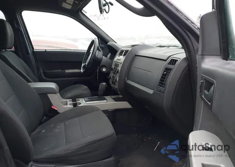 2010 Ford Escape Xlt из США, поврежденный, VIN 1FMCU0D76AKA42828